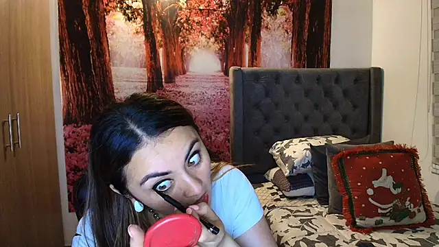 Snapshot of sofia23dirty chatting on November 3, 2025, 10:53 pm sofia23dirty online show from November 3, 2025, 10:53 pm