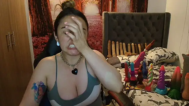 Snapshot of sofia23dirty chatting on November 4, 2025, 10:31 pm sofia23dirty online show from November 4, 2025, 10:31 pm