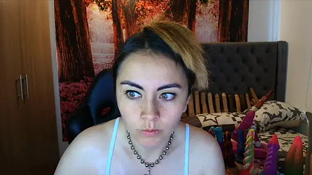 Snapshot of sofia23dirty chatting on November 5, 2025, 2:17 pm sofia23dirty online show from November 5, 2025, 2:17 pm