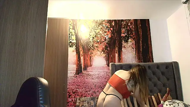 Snapshot of sofia23dirty chatting on November 17, 2025, 10:26 pm sofia23dirty online show from November 17, 2025, 10:26 pm