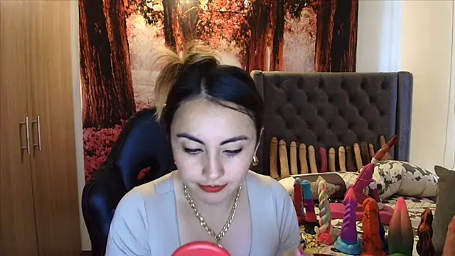 Snapshot of sofia23dirty chatting on November 29, 2025, 6:11 pm sofia23dirty online show from November 29, 2025, 6:11 pm