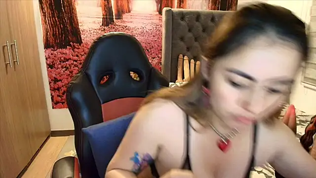 Snapshot of sofia23dirty chatting on January 9, 2026, 10:33 pm sofia23dirty online show from January 9, 2026, 10:33 pm