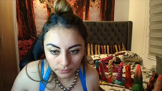 Snapshot of sofia23dirty chatting on January 13, 2026, 10:15 pm sofia23dirty online show from January 13, 2026, 10:15 pm