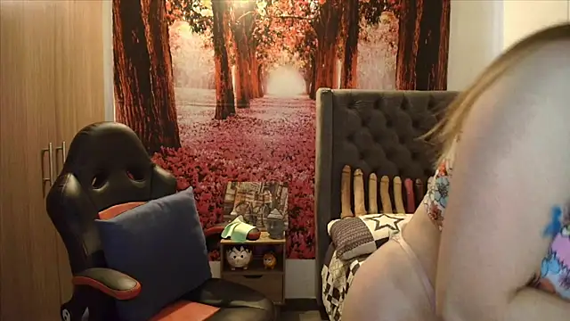 Snapshot of sofia23dirty chatting on February 17, 2026, 10:27 pm sofia23dirty online show from February 17, 2026, 10:27 pm