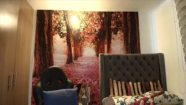 Snapshot of sofia23dirty chatting on February 22, 2026, 5:44 pm sofia23dirty online show from February 22, 2026, 5:44 pm