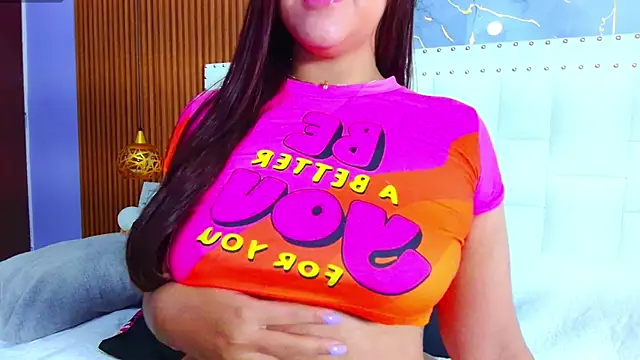 Snapshot of IrresistibleMilf chatting on February 7, 2025, 12:50 pm IrresistibleMilf online show from February 7, 2025, 12:50 pm