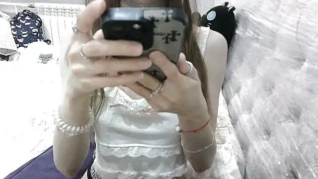 Snapshot of KittyBounty chatting on July 8, 2026, 9:08 pm KittyBounty online show from July 8, 2026, 9:08 pm