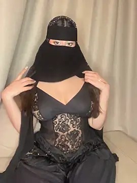 Snapshot of arabiaAna chatting on April 8, 2026, 7:03 pm arabiaAna online show from April 8, 2026, 7:03 pm