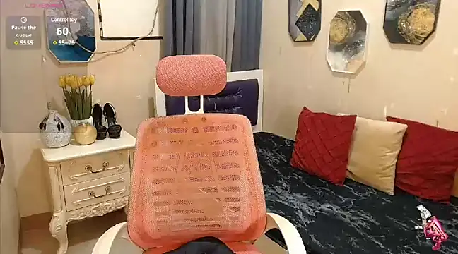 Snapshot of BedtimeMistress chatting on December 9, 2024, 9:17 am BedtimeMistress online show from December 9, 2024, 9:17 am