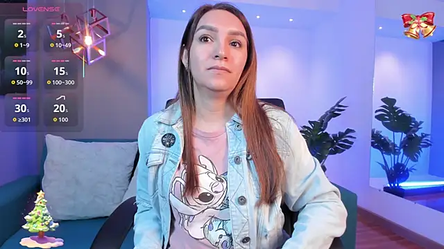 miataylorr1 online show from December 22, 2025, 11:29 am