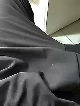 Snapshot of shiiank chatting on April 14, 2026, 1:28 pm shiiank online show from April 14, 2026, 1:28 pm