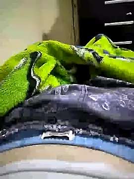 Snapshot of shiiank chatting on April 15, 2026, 2:51 am shiiank online show from April 15, 2026, 2:51 am