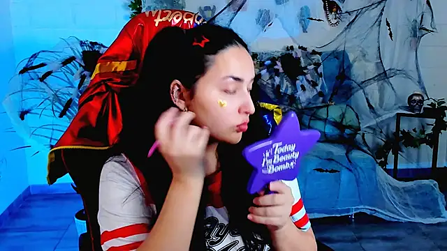 CeceliaJohnson online show from October 31, 2025, 8:04 am