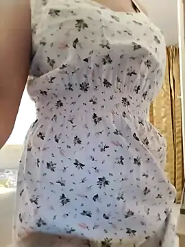 Snapshot of baby_sweet_girl_ chatting on January 2, 2025, 10:44 pm baby sweet girl  online show from January 2, 2025, 10:44 pm