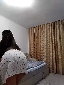 Snapshot of baby_sweet_girl_ chatting on February 6, 2025, 3:27 am baby sweet girl  online show from February 6, 2025, 3:27 am