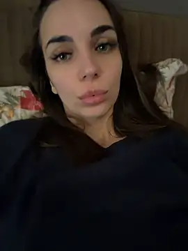 Snapshot of Bad_Giorgia chatting on April 15, 2026, 8:10 am Bad Giorgia online show from April 15, 2026, 8:10 am