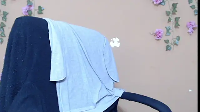 Hellensextits online show from December 24, 2024, 4:30 pm