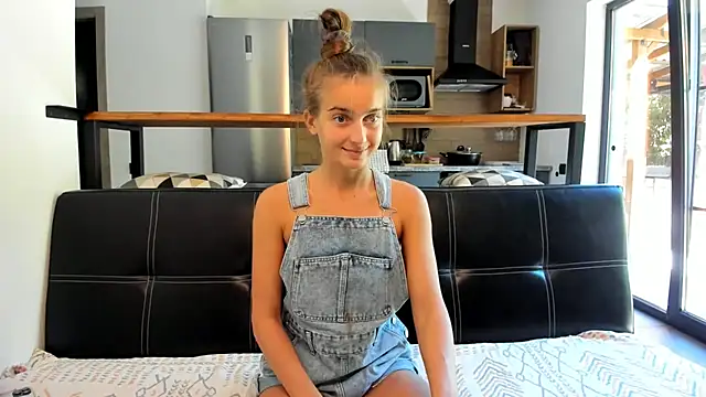 ElizSweet online show from October 1, 2025, 9:59 am