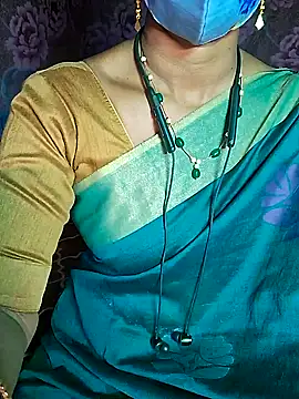 Snapshot of XBHUUME chatting on January 1, 2025, 4:29 pm XBHUUME online show from January 1, 2025, 4:29 pm