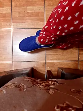 feet toes online show from October 23, 2025, 4:23 am