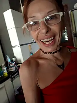 Snapshot of FrozenWaffle chatting on November 6, 2025, 5:36 pm FrozenWaffle online show from November 6, 2025, 5:36 pm