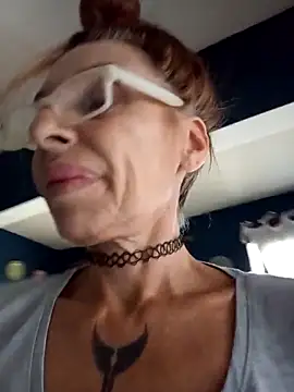 Snapshot of FrozenWaffle chatting on February 25, 2026, 3:10 pm FrozenWaffle online show from February 25, 2026, 3:10 pm