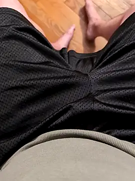 Snapshot of MrandMrsHaze chatting on February 3, 2026, 6:11 am MrandMrsHaze online show from February 3, 2026, 6:11 am