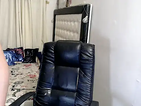 Goddess Sarah online show from March 8, 2026, 11:25 am