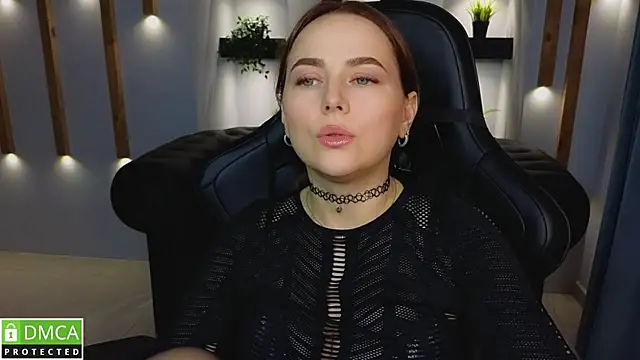 Snapshot of Mira_Mermayd chatting on January 17, 2025, 11:27 am Mira Mermayd online show from January 17, 2025, 11:27 am