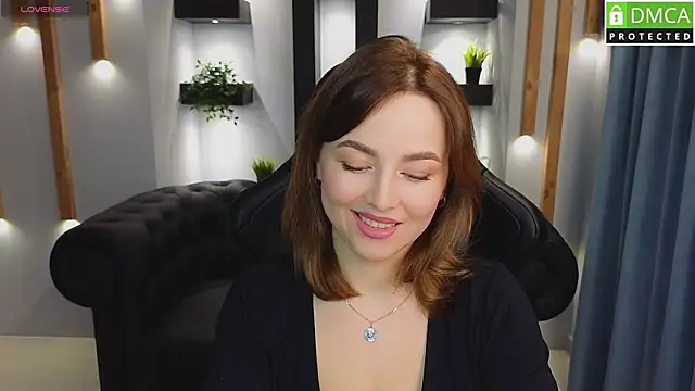 Snapshot of Mira_Mermayd chatting on February 8, 2025, 4:25 am Mira Mermayd online show from February 8, 2025, 4:25 am