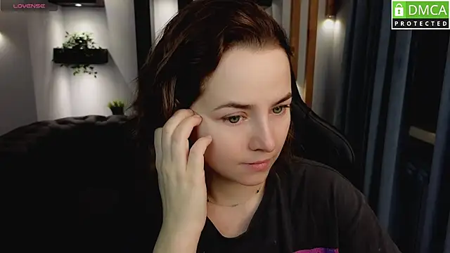 Snapshot of Mira_Mermayd chatting on February 25, 2025, 5:08 am Mira Mermayd online show from February 25, 2025, 5:08 am