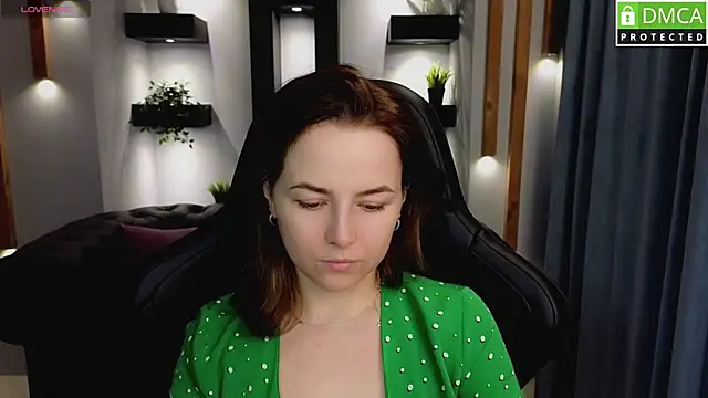 Snapshot of Mira_Mermayd chatting on February 27, 2025, 1:05 am Mira Mermayd online show from February 27, 2025, 1:05 am