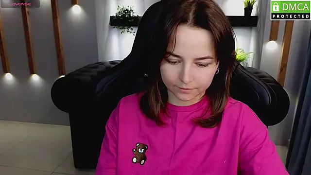 Snapshot of Mira_Mermayd chatting on March 5, 2025, 11:49 am Mira Mermayd online show from March 5, 2025, 11:49 am