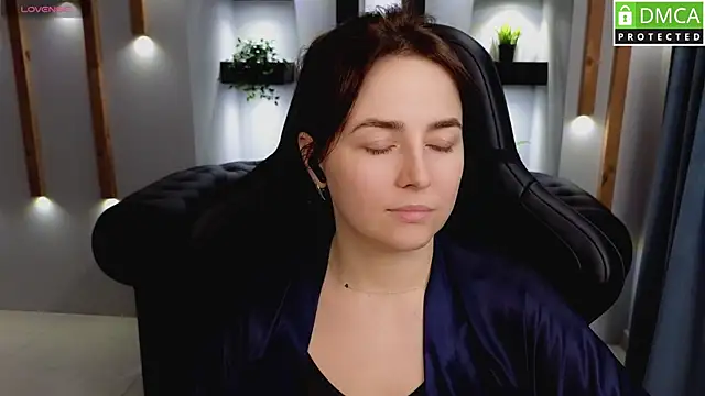 Snapshot of Mira_Mermayd chatting on March 21, 2025, 11:44 am Mira Mermayd online show from March 21, 2025, 11:44 am