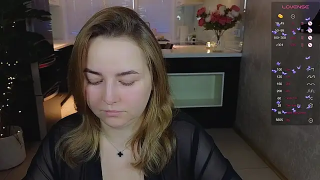 Snapshot of Mira_Mermayd chatting on February 13, 2026, 1:45 am Mira Mermayd online show from February 13, 2026, 1:45 am