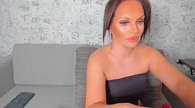 Snapshot of LondonBadGirl chatting on December 20, 2024, 10:54 pm LondonBadGirl online show from December 20, 2024, 10:54 pm