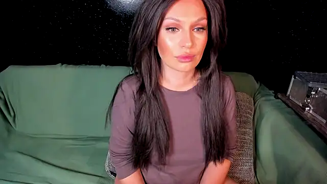 Snapshot of LondonBadGirl chatting on March 17, 2025, 12:19 am LondonBadGirl online show from March 17, 2025, 12:19 am