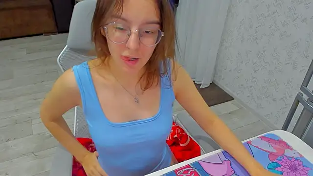 c arina x online show from September 28, 2025, 8:14 pm