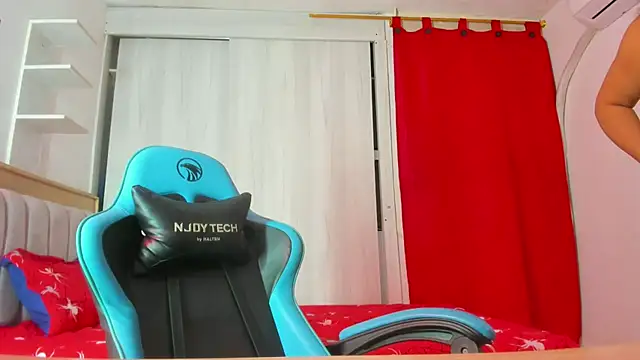 Lunastar02 online show from January 9, 2026, 2:20 pm