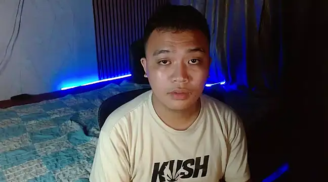 Snapshot of xsweetasian69x chatting on January 13, 2025, 5:02 pm xsweetasian69x online show from January 13, 2025, 5:02 pm