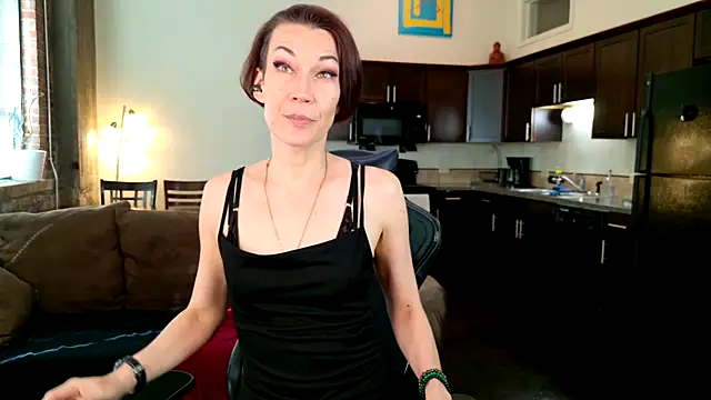 EveEnigma online show from March 19, 2025, 12:34 pm