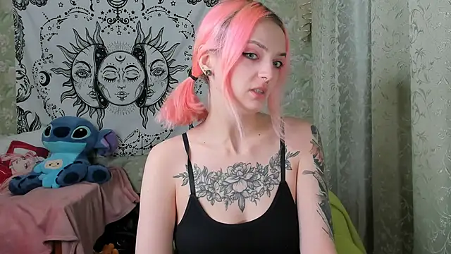 Snapshot of Cutie_Adelia chatting on December 7, 2024, 11:51 am Cutie Adelia online show from December 7, 2024, 11:51 am