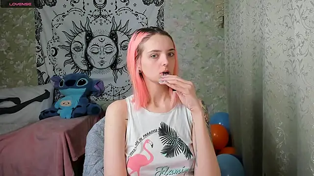 Snapshot of Cutie_Adelia chatting on December 26, 2024, 10:26 am Cutie Adelia online show from December 26, 2024, 10:26 am