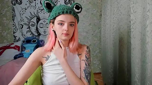 Snapshot of Cutie_Adelia chatting on January 31, 2025, 11:46 am Cutie Adelia online show from January 31, 2025, 11:46 am