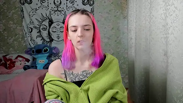 Snapshot of Cutie_Adelia chatting on February 27, 2025, 10:48 am Cutie Adelia online show from February 27, 2025, 10:48 am