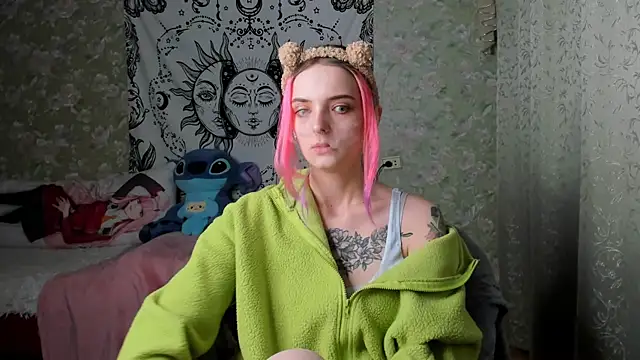 Snapshot of Cutie_Adelia chatting on March 6, 2025, 12:30 pm Cutie Adelia online show from March 6, 2025, 12:30 pm