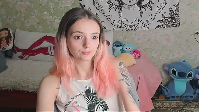 Snapshot of Cutie_Adelia chatting on October 9, 2025, 8:12 am Cutie Adelia online show from October 9, 2025, 8:12 am