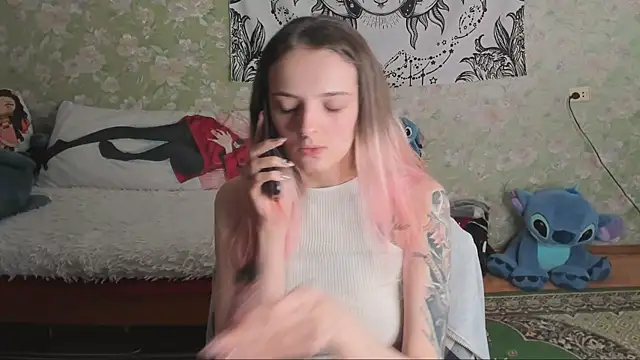 Snapshot of Cutie_Adelia chatting on February 8, 2026, 10:18 am Cutie Adelia online show from February 8, 2026, 10:18 am