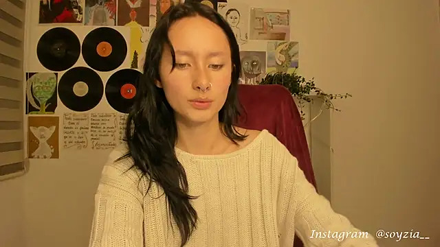 bellaa-w online show from March 22, 2025, 4:03 am