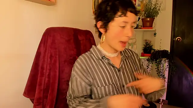 bellaa-w online show from October 3, 2025, 9:34 pm